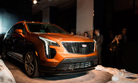 Cadillac XT4 - роскошный и впечатляющий