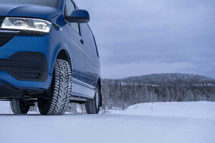  Nokian Hakkapeliitta CR4