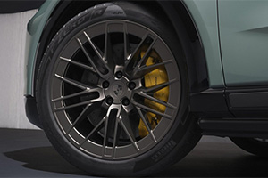 Porsche Cayenne Electric будет ездить на спецверсии шин